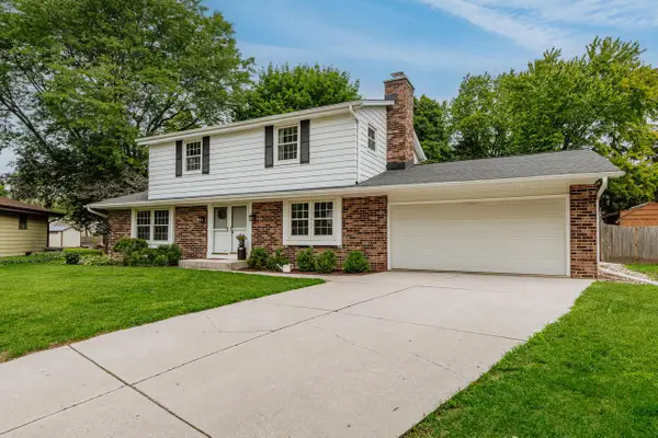 128 Audubon COURT, Grafton, WI 53024