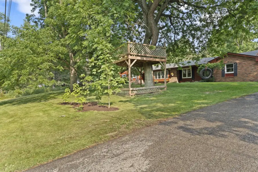 N8093 Lakeview ROAD, Oconomowoc, WI 53066 - #2