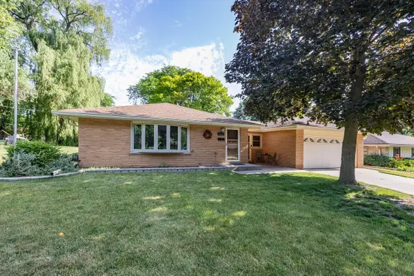 7222 Enfield AVENUE, Milwaukee, WI 53219