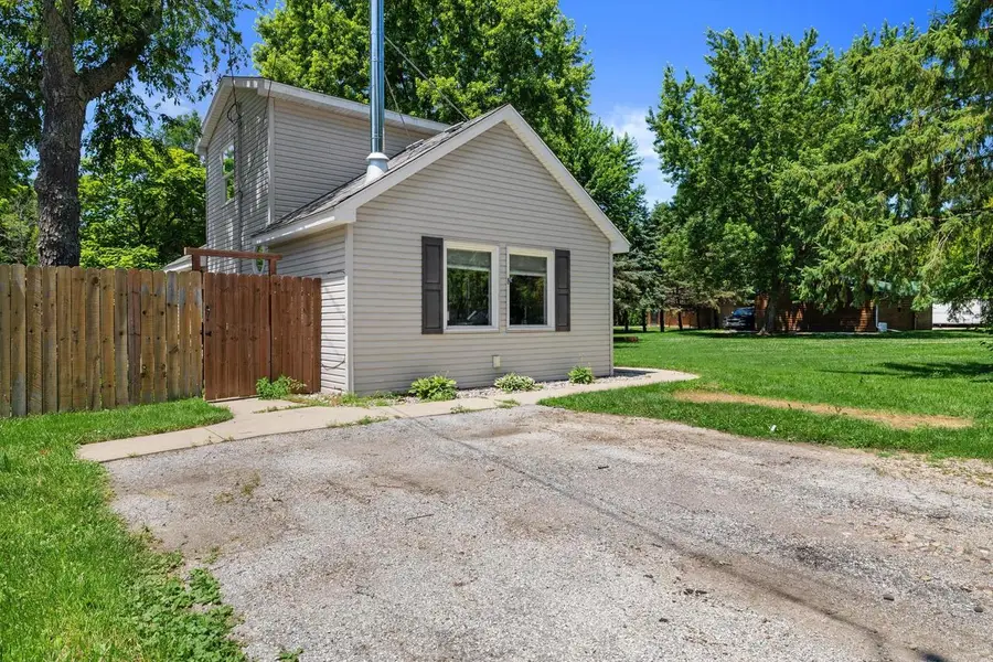 326 Woodlawn AVENUE, Burlington, WI 53105 - #2