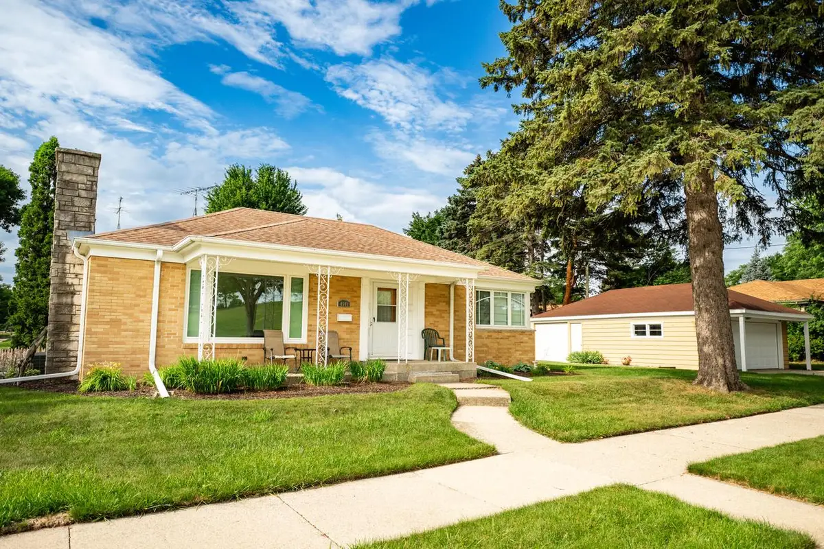 4501 Graceland BOULEVARD, Racine, WI 53405 - #1