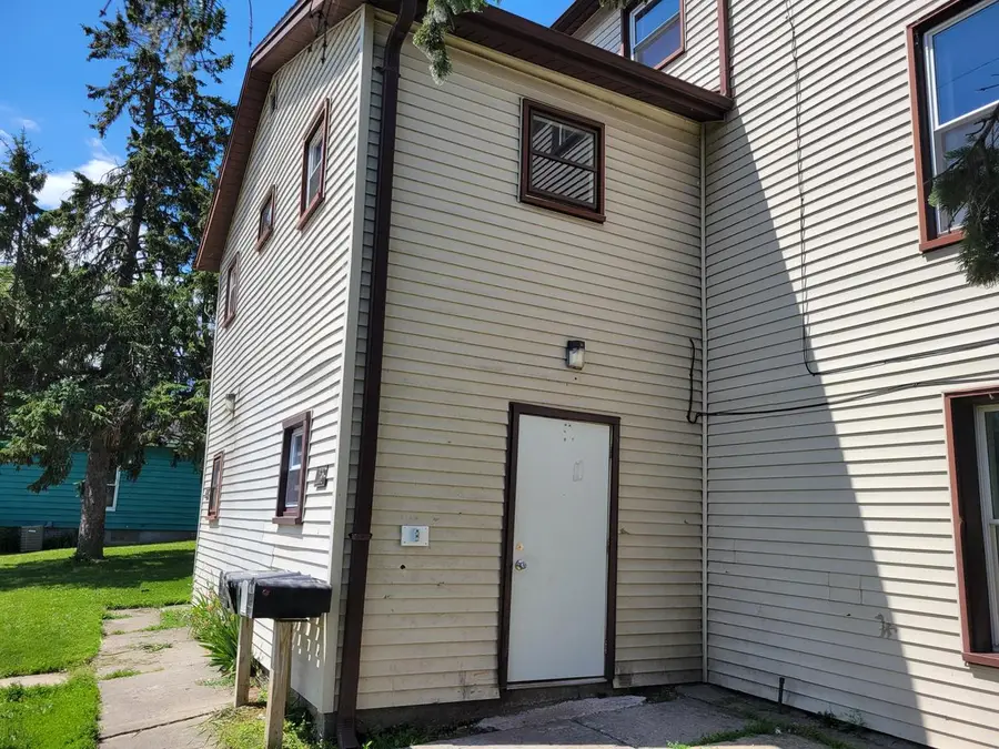 1028 S Memorial DRIVE, Racine, WI 53403 - #2