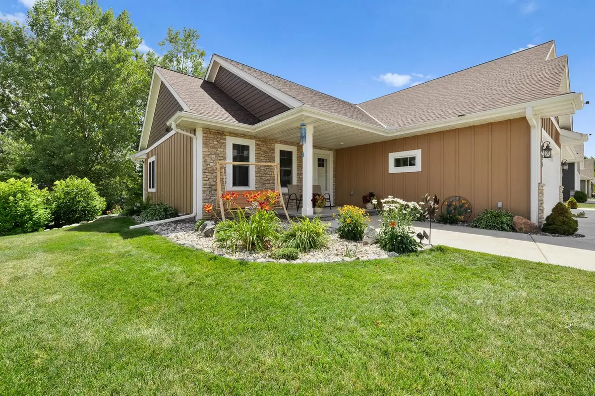 6996 Barney COURT, West Bend, WI 53090 - #1