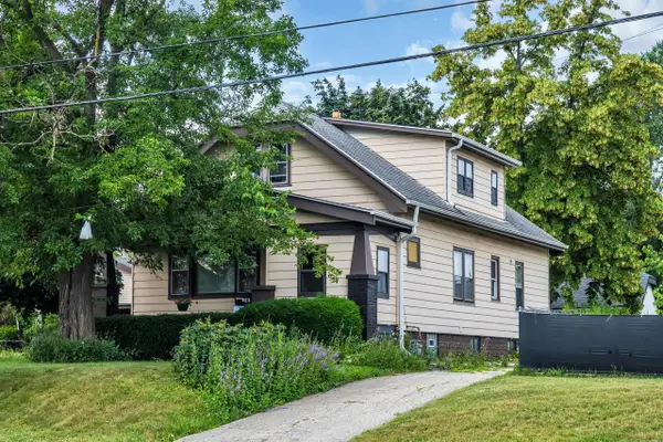 3857 S 35th STREET, Greenfield, WI 53221
