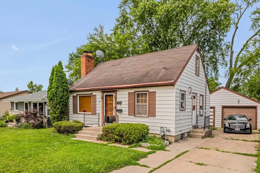 5661 N 73rd STREET, Milwaukee, WI 53218 - #2