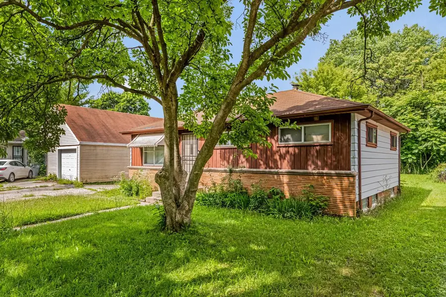 5717 N 62nd STREET, Milwaukee, WI 53218 - #2