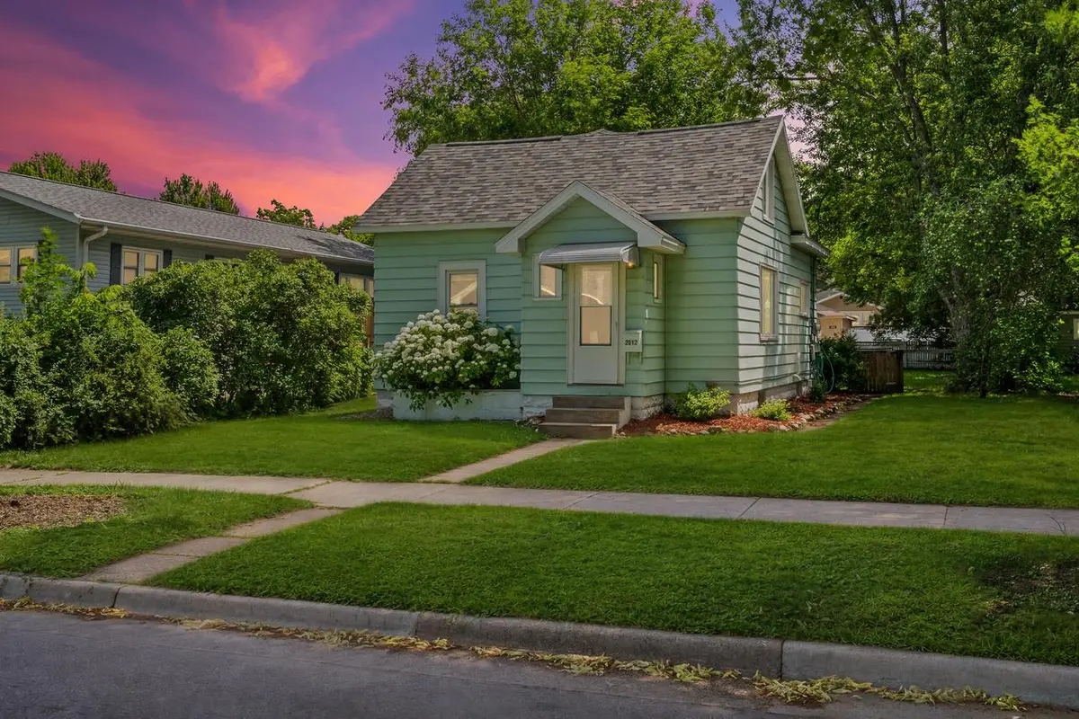 2012 Charles STREET, La Crosse, WI 54603 - #1