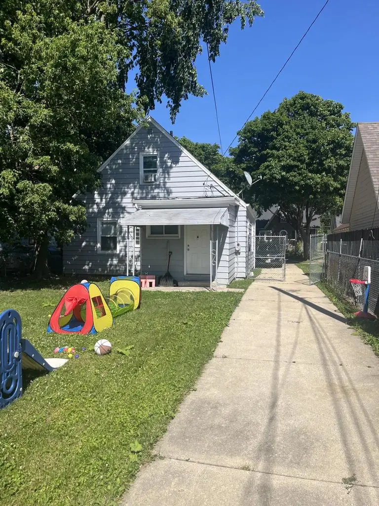 4873 N 26th STREET, Milwaukee, WI 53209 - #2