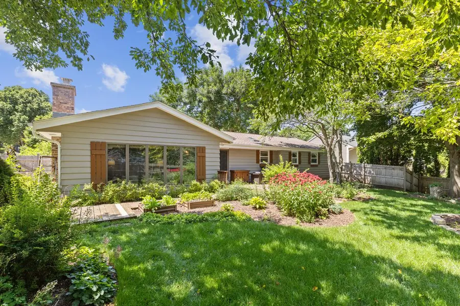 750 Crestwood DRIVE, Waukesha, WI 53188 - #2