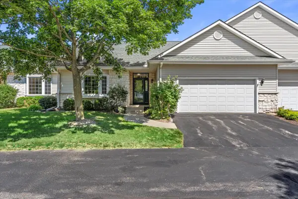 293 Cardinal LANE, Hartland, WI 53029