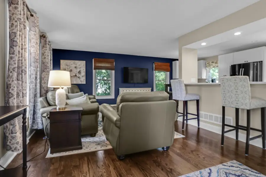 1626 Devonshire DRIVE, Cedarburg, WI 53012 - #3