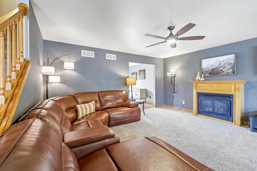 6605 Carlton DRIVE, Madison, WI 53718 - #3