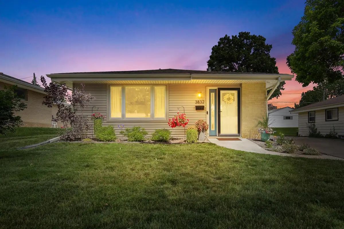 3832 S 93rd STREET, Milwaukee, WI 53228 - #1