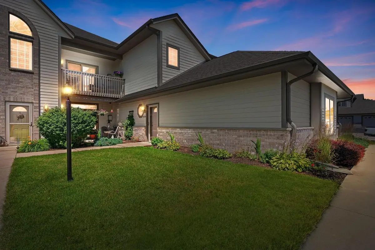 W190N16180 Andrea WAY, Jackson, WI 53037 - #1