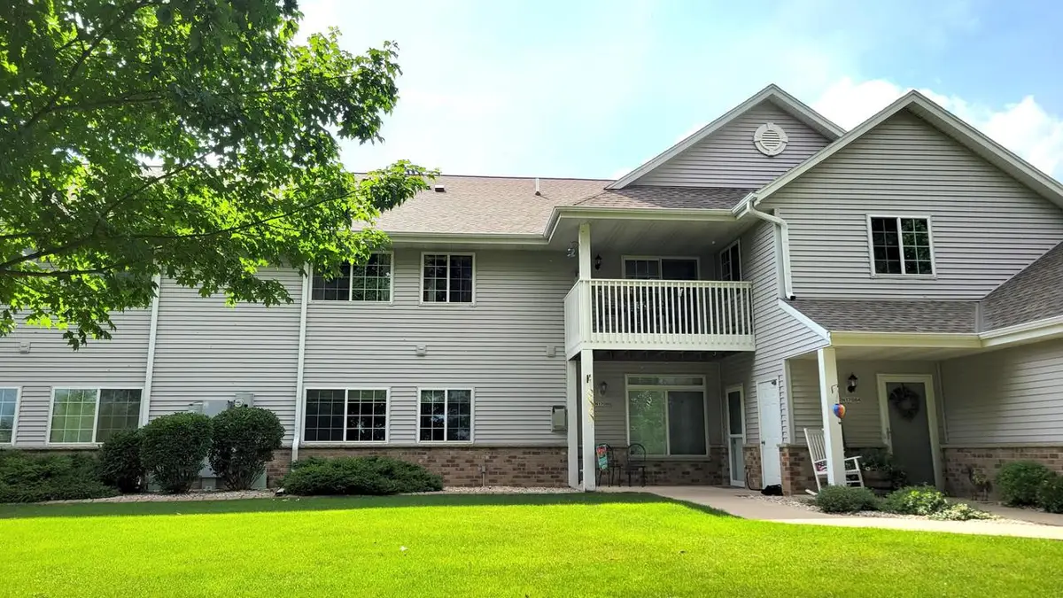 W197N17086 Stonewall DRIVE, Jackson, WI 53037 - #1
