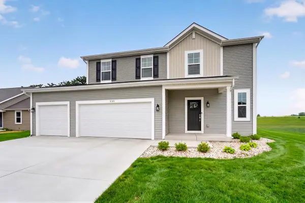 535 Arbor Ridge DRIVE, Delavan, WI 53115