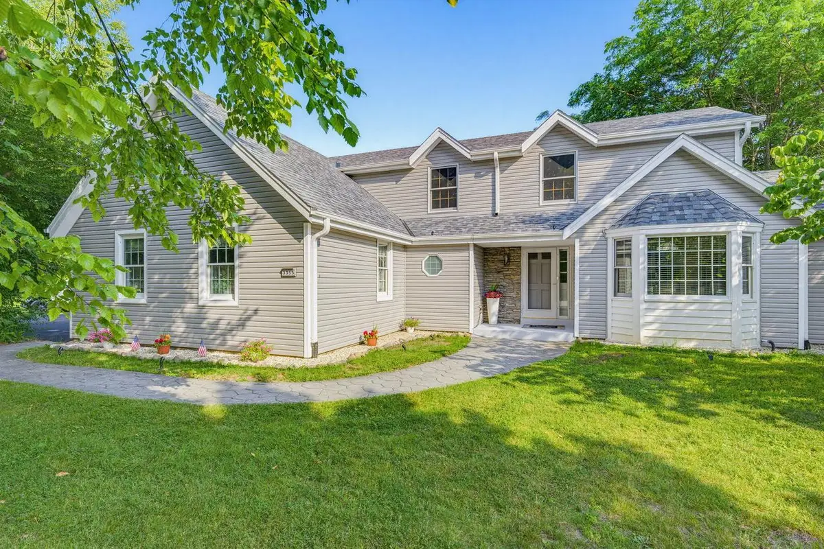 3355 E Normandy DRIVE, Oak Creek, WI 53154 - #1