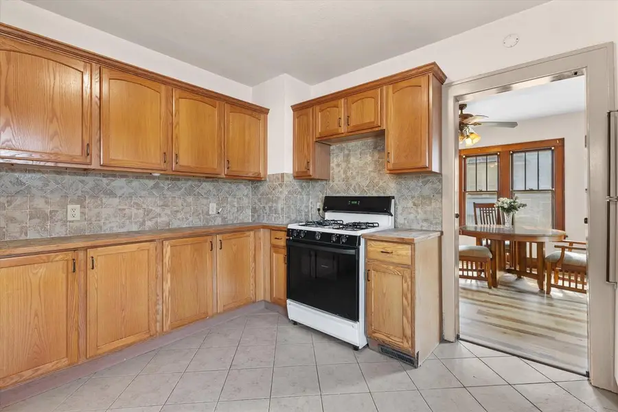 710 Montana AVENUE, South Milwaukee, WI 53172 - #2