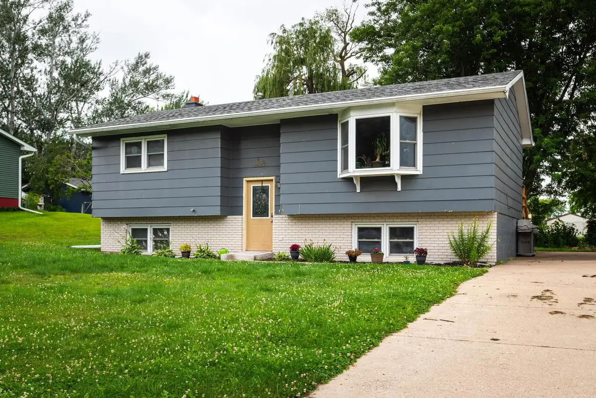 1606 Cliffview DRIVE, Holmen, WI 54636 - #1