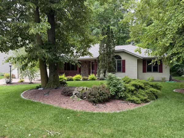 1912 Mapletree ROAD, Howards Grove, WI 53083