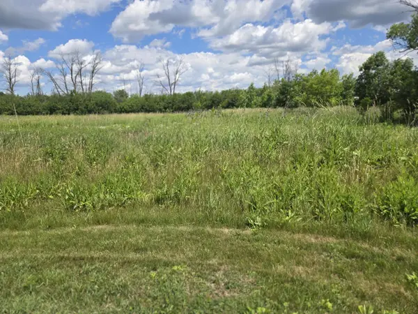 W177N7299 RAW AMBER COURT, Menomonee Falls, WI 53051