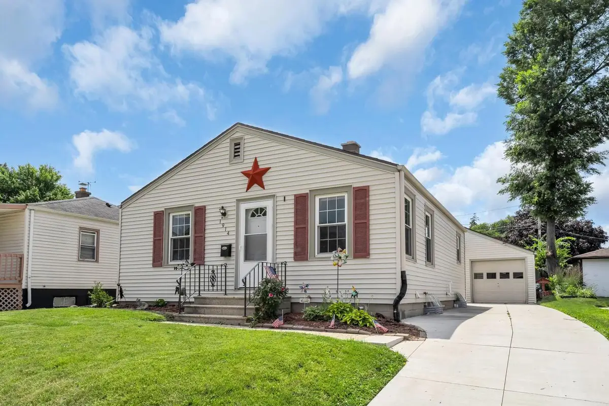 1914 Russet STREET, Racine, WI 53405 - #1