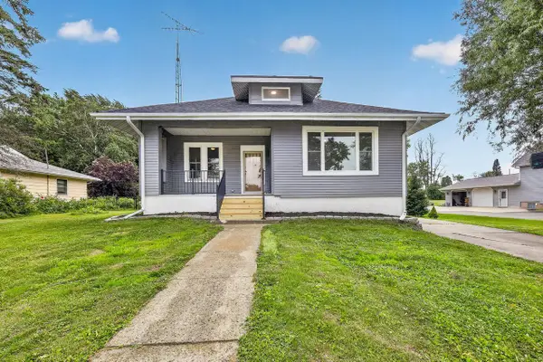 524 E Oak Street, Juneau, WI 53039