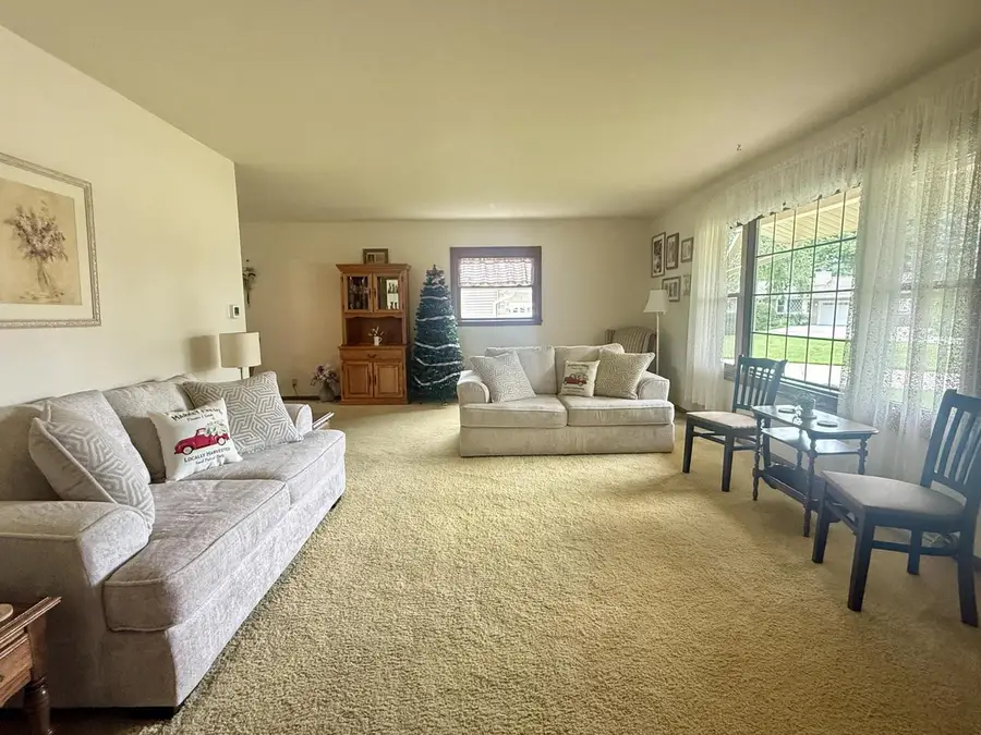 607 Poppy STREET, Oconomowoc, WI 53066 - #3