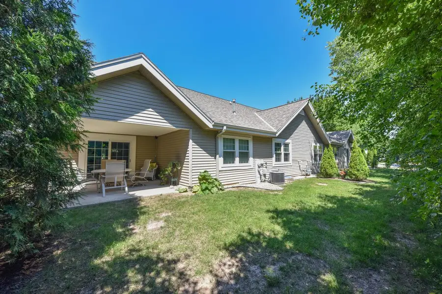 W65N296 Lincoln COURT, Cedarburg, WI 53012 - #2