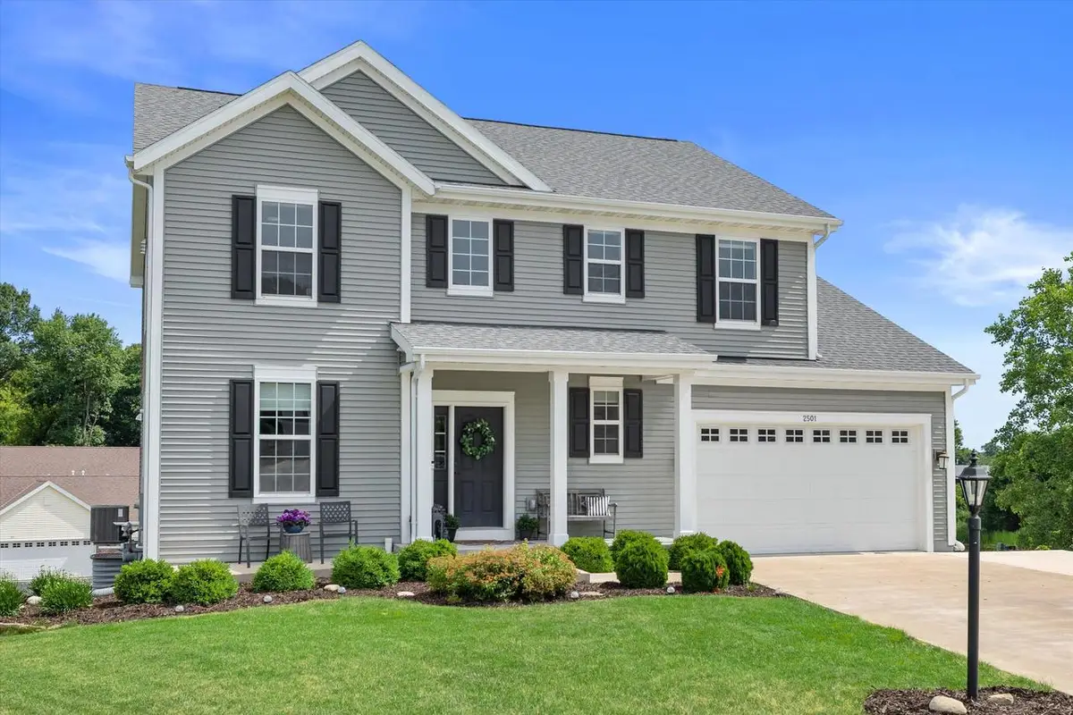 2501 Marie CIRCLE, Waukesha, WI 53189 - #1