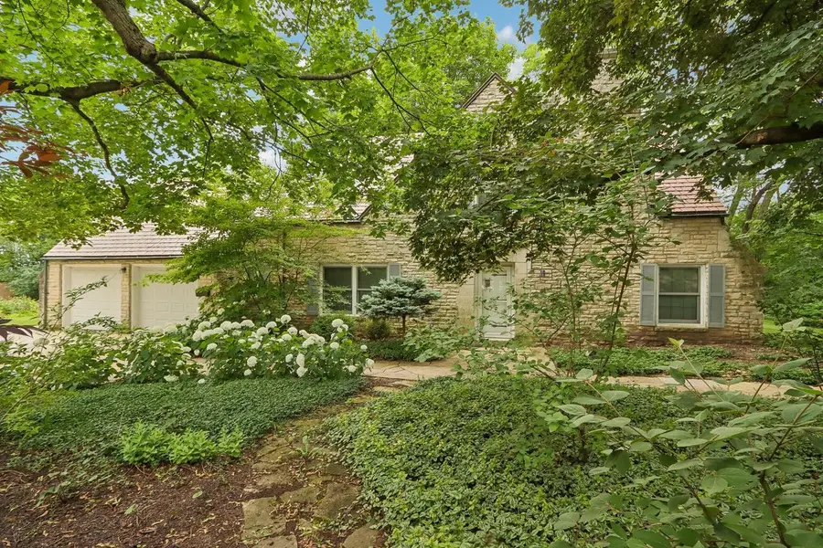 S24W23112 Lookout DRIVE, Waukesha, WI 53186 - #2