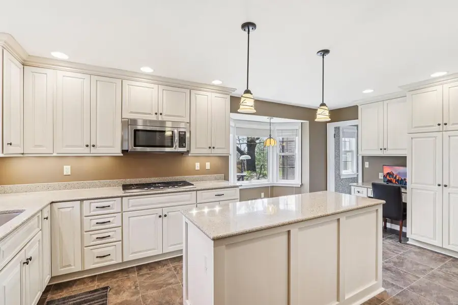 S24W23112 Lookout DRIVE, Waukesha, WI 53186 - #3