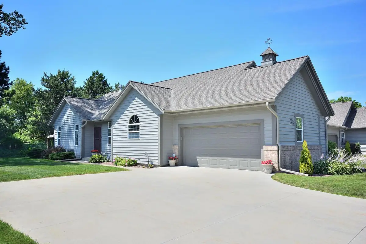 W232N3011 Emerald LANE #A, Pewaukee, WI 53072 - #1