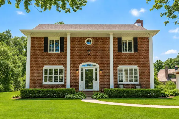 1125 W Heather LANE, River Hills, WI 53217