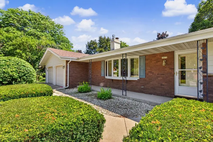 1075 S Silverbrook DRIVE, West Bend, WI 53095 - #2