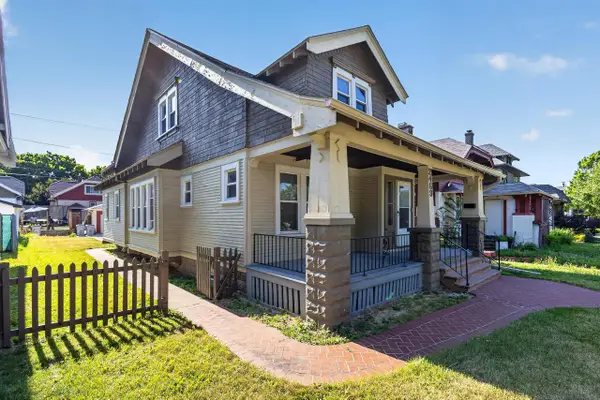 2469 N 46th STREET, Milwaukee, WI 53210