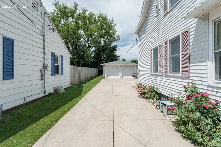 617 N Main STREET, Mayville, WI 53050 - #3