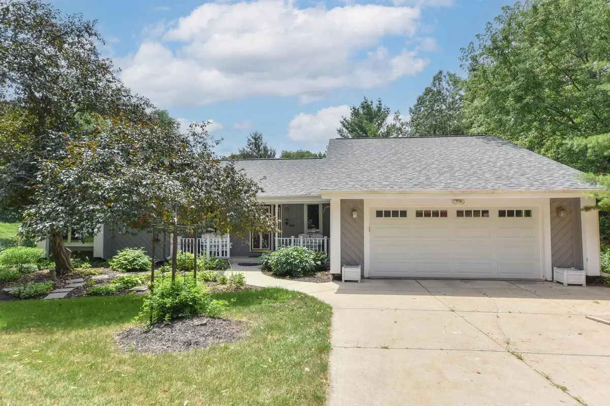 N71W27107 Meadow Wood LANE, Lisbon, WI 53089 - #1