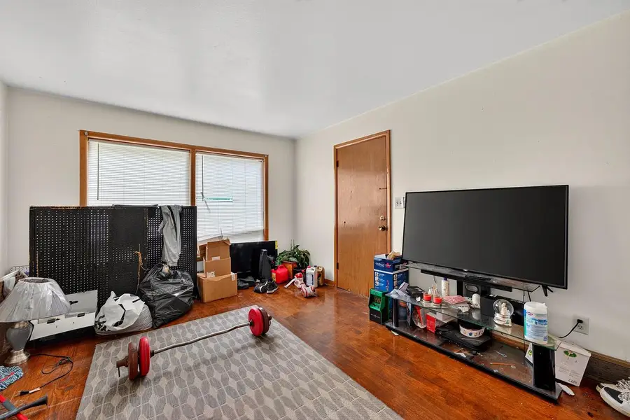 8113 W Beckett AVENUE #8115, Milwaukee, WI 53218 - #3