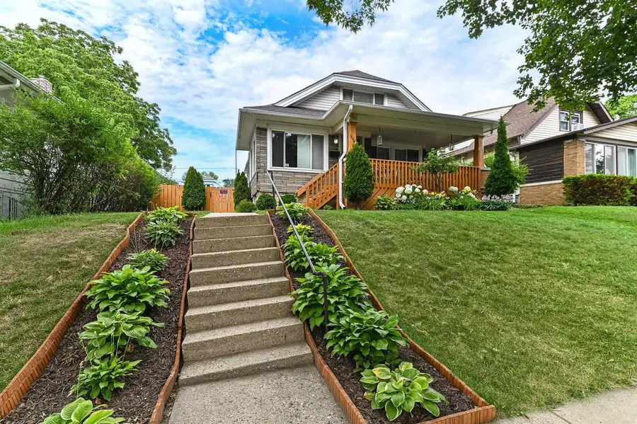 967 S 56th STREET, Milwaukee, WI 53214 - #2