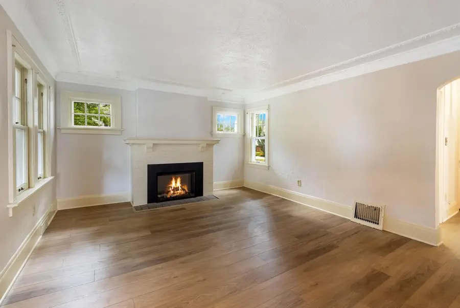 5901 N Shoreland AVENUE, Whitefish Bay, WI 53217 - #2