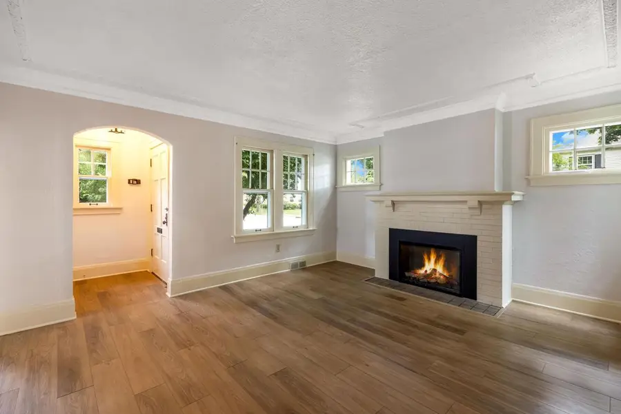 5901 N Shoreland AVENUE, Whitefish Bay, WI 53217 - #3