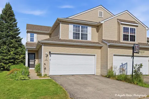1400 Hunters Ridge DRIVE #113, Genoa City, WI 53128