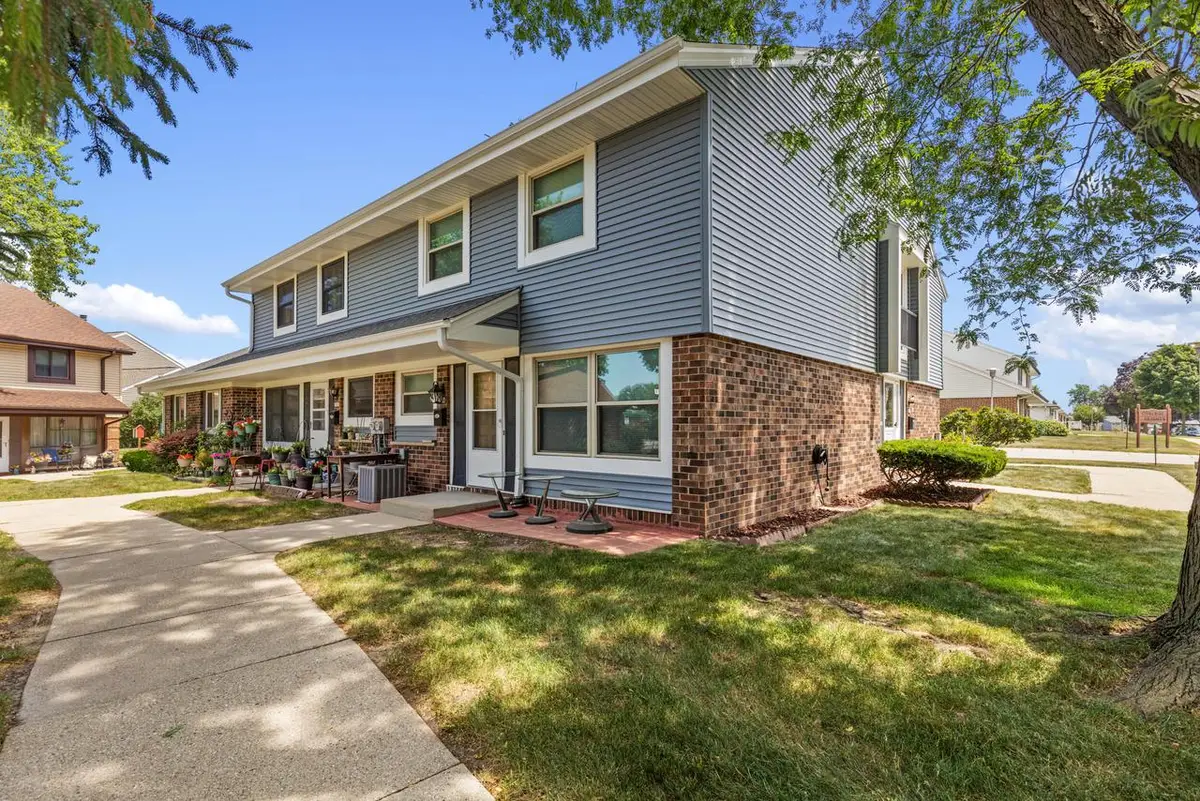 1924 W Salem STREET, Milwaukee, WI 53221 - #1