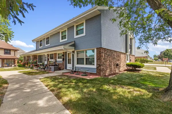 1924 W Salem STREET, Milwaukee, WI 53221
