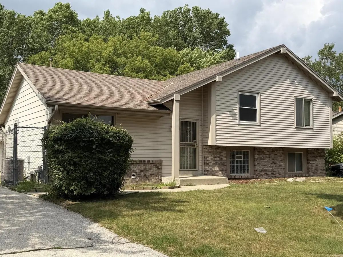 9812 W Darnel AVENUE, Milwaukee, WI 53224 - #1