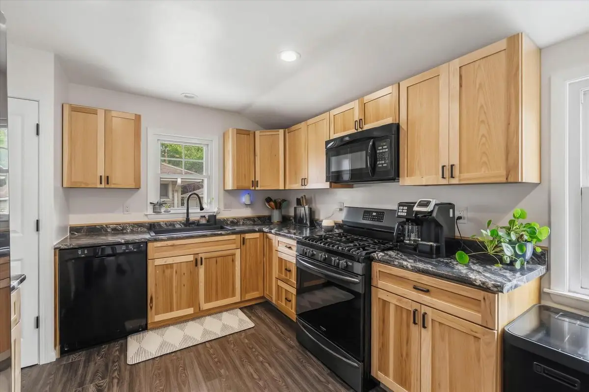 8013 W Waterford AVENUE, Milwaukee, WI 53220 - #1