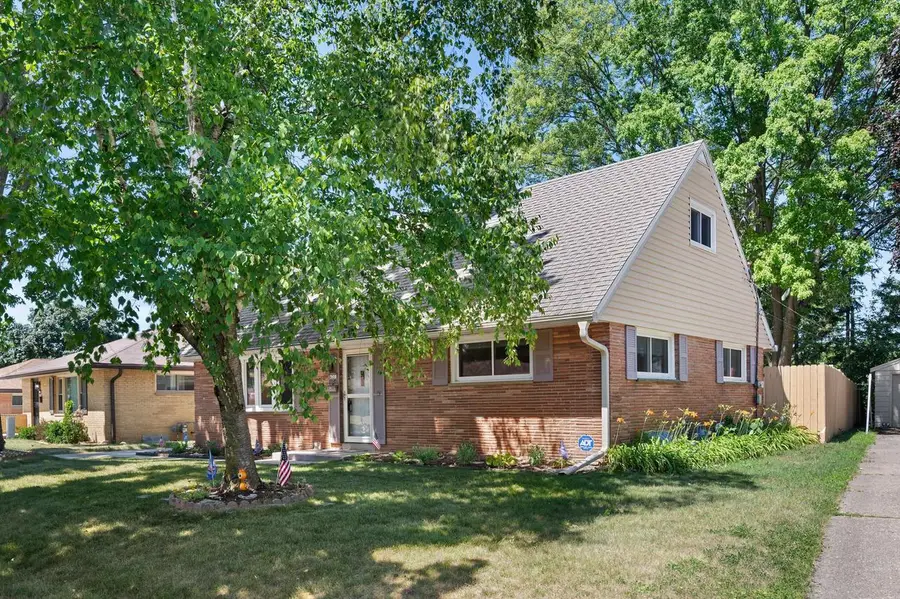 4201 N 89th STREET, Milwaukee, WI 53222 - #3