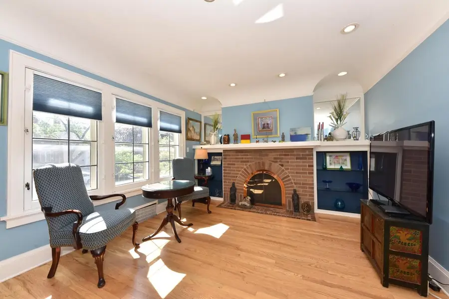 3567 N Murray AVENUE, Shorewood, WI 53211 - #3
