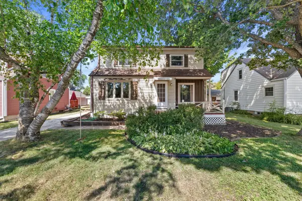 1085 S Calhoun ROAD, Brookfield, WI 53005